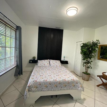 Private Suite Next To Calle Ocho ميامي المظهر الخارجي الصورة