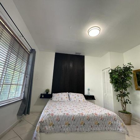 Private Suite Next To Calle Ocho ميامي المظهر الخارجي الصورة