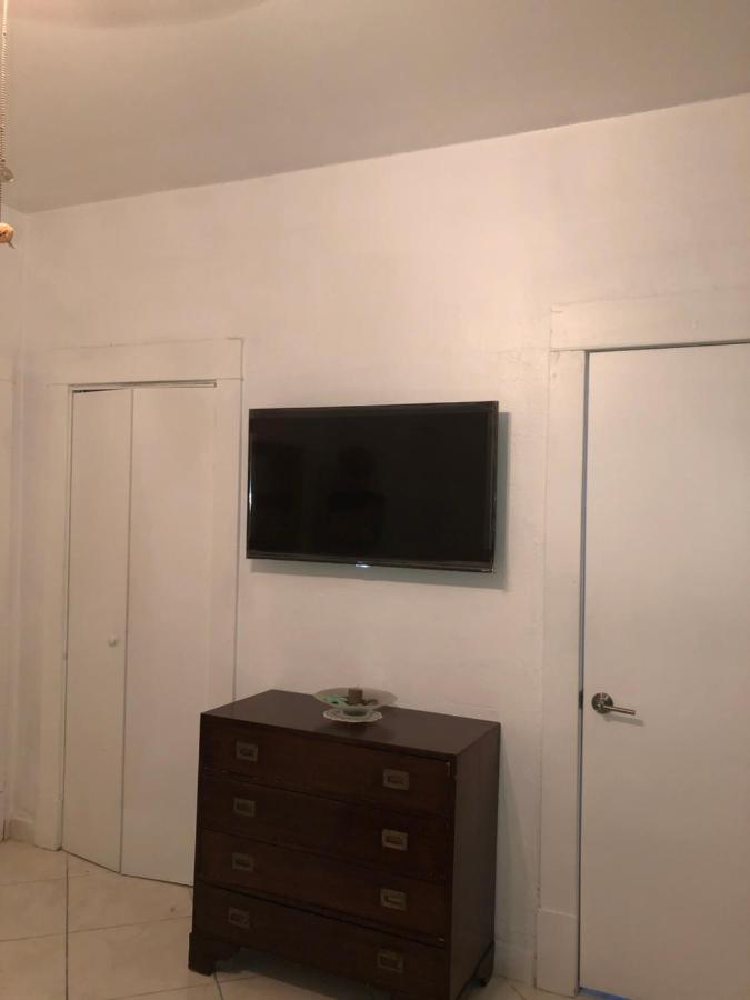 Private Suite Next To Calle Ocho ميامي المظهر الخارجي الصورة