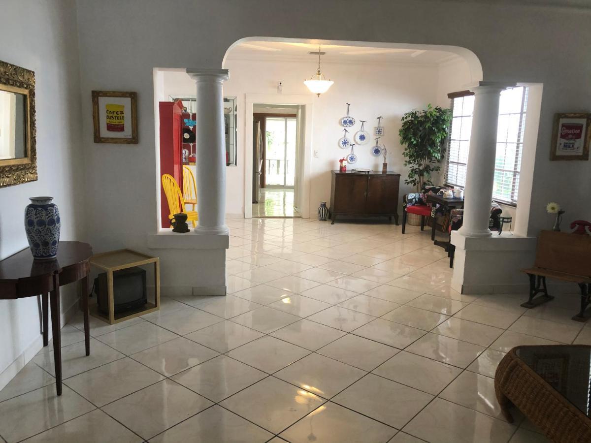 Private Suite Next To Calle Ocho ميامي المظهر الخارجي الصورة