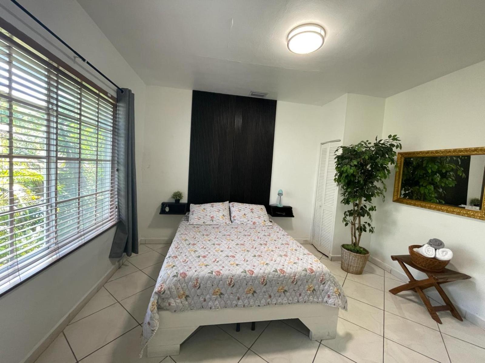 Private Suite Next To Calle Ocho ميامي المظهر الخارجي الصورة