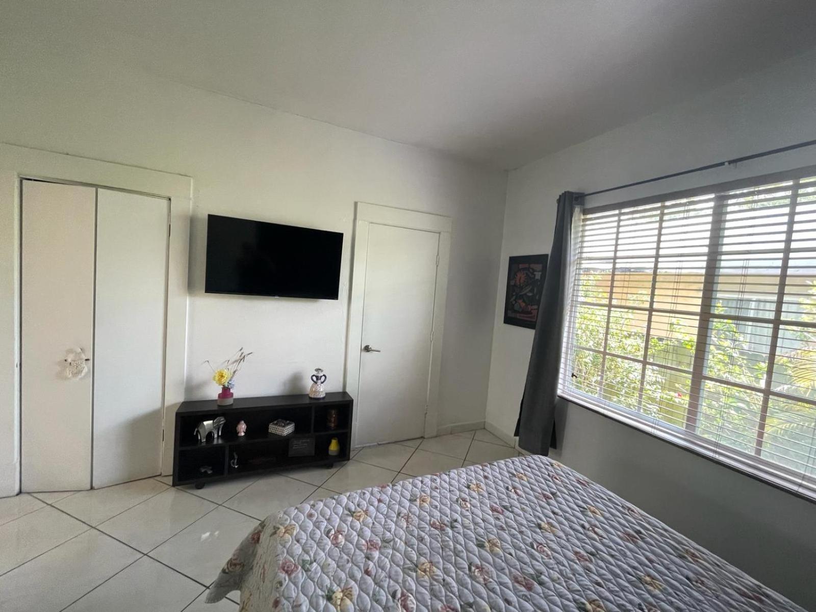 Private Suite Next To Calle Ocho ميامي المظهر الخارجي الصورة
